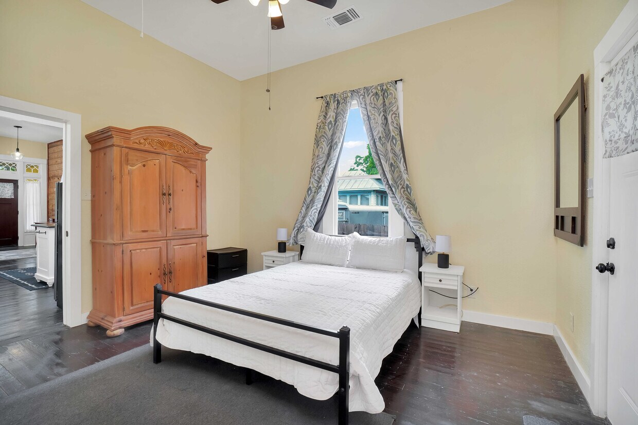 Foto principal - 628 Hunstock Ave