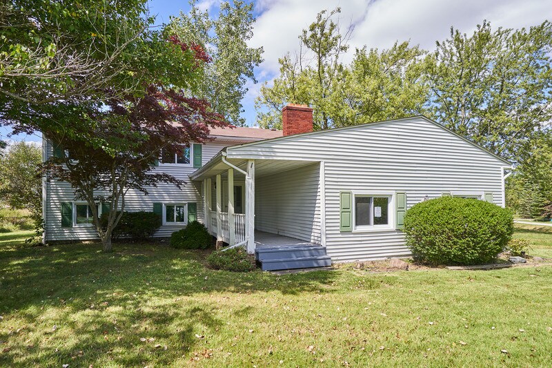 Primary Photo - 1475 Laurel Dr