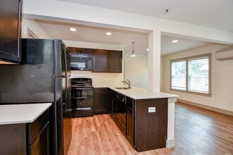 Building Photo - 1011 Enid St