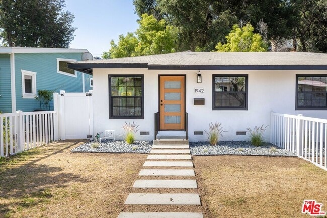 Building Photo - 1942 Chickasaw Ave