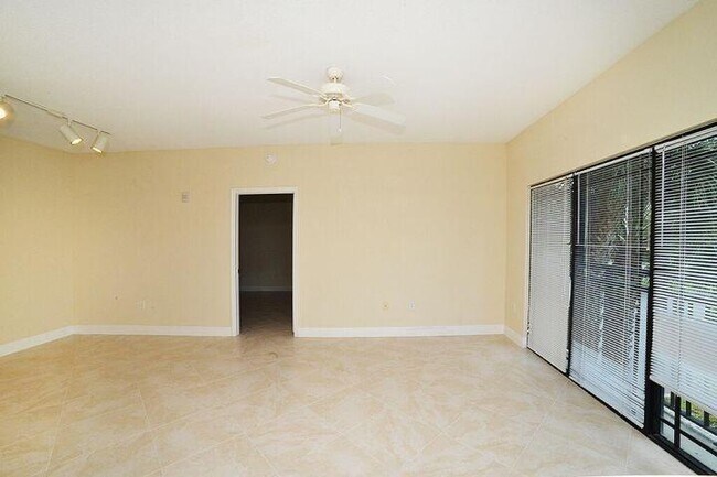 Building Photo - 2917 Tuscany Ct