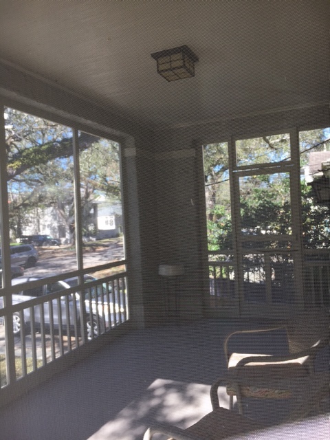 Screened Porch - 2309 State St