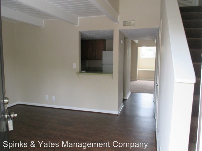 Building Photo - 201 N Lewis St