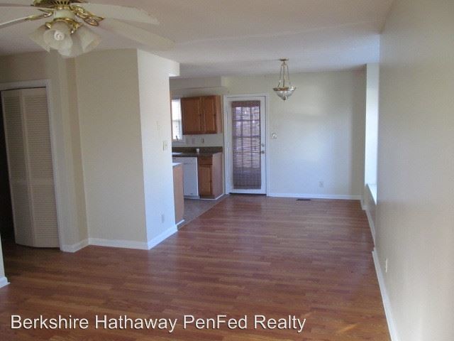 Building Photo - 3 br, 1.5 bath House - 3400 Pembroke Rd