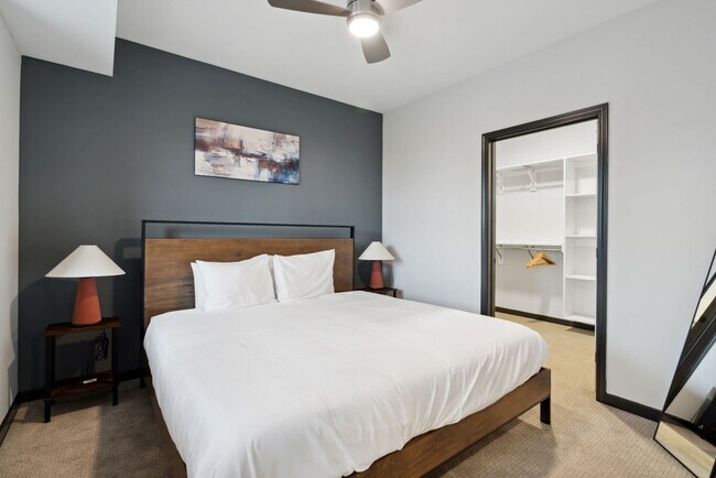 Foto del edificio - 423 E Michigan St