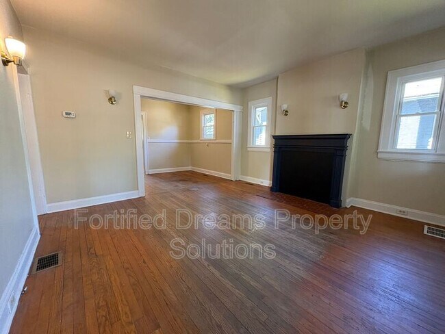 Building Photo - 2354 N Patterson Ave