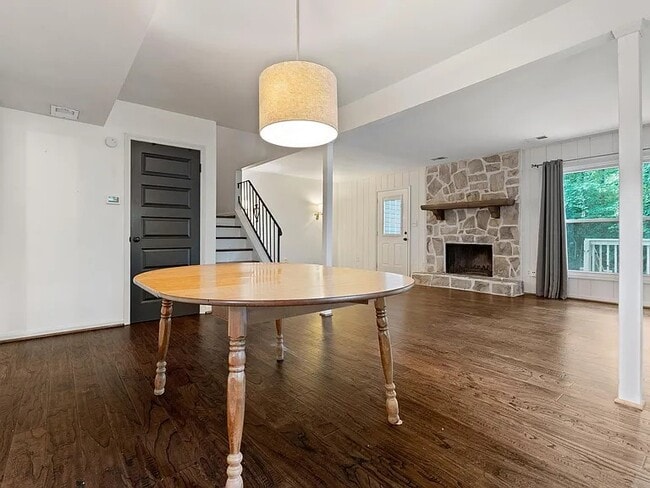Building Photo - 3260 Overton Manor Dr