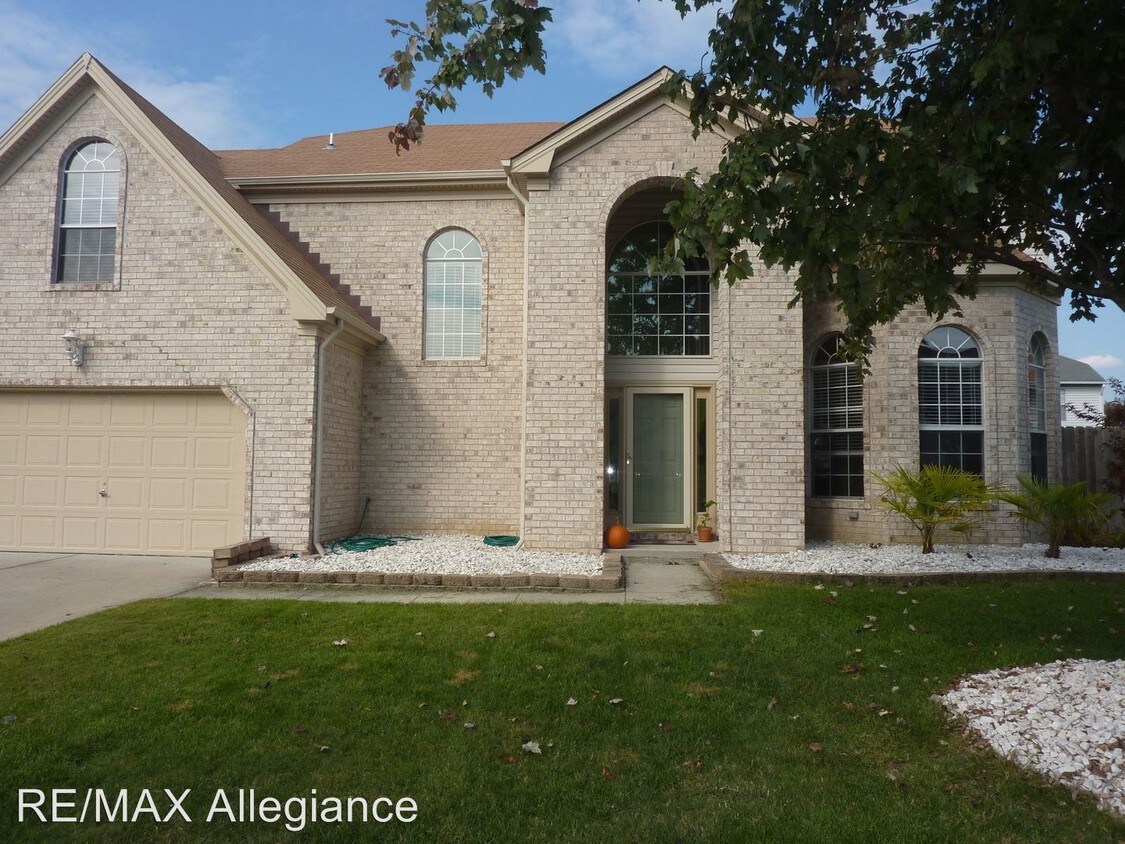 Primary Photo - 3248 Fayette Dr