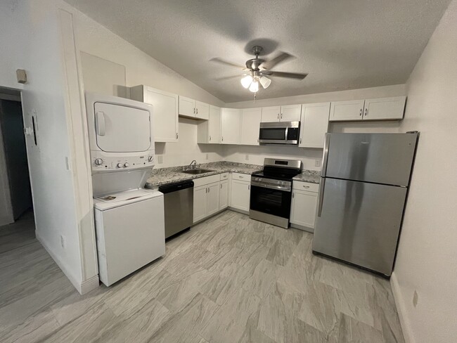 Building Photo - 6831 Tiki Ln