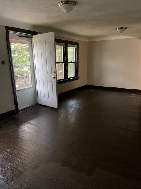 Foto del edificio - 809 Arline Dr