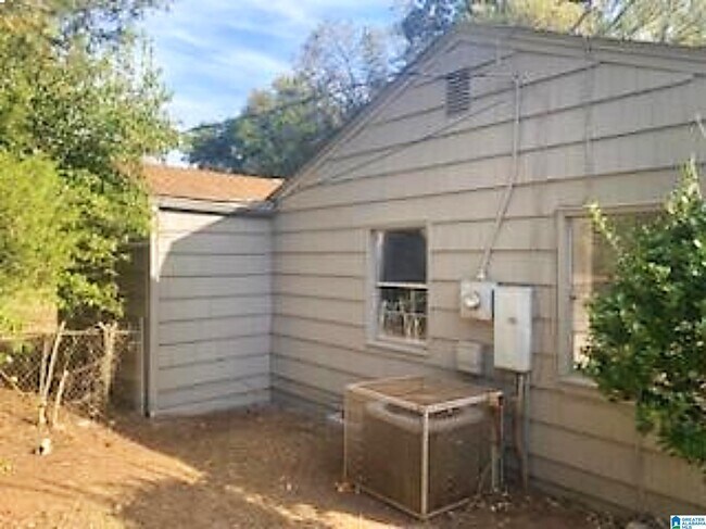 Building Photo - 34 Wilkes Cir