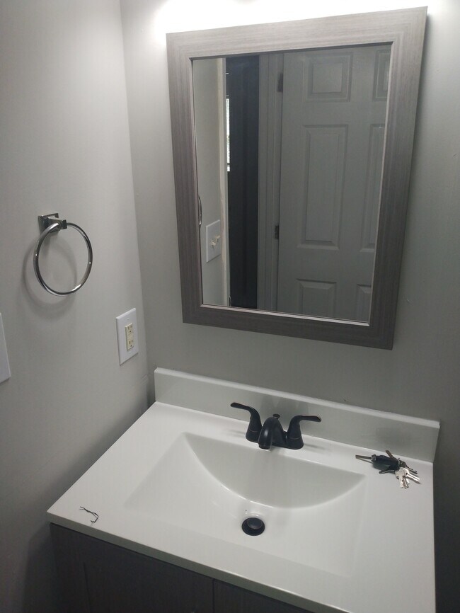 Foto del edificio - 408 N Pointe Creek