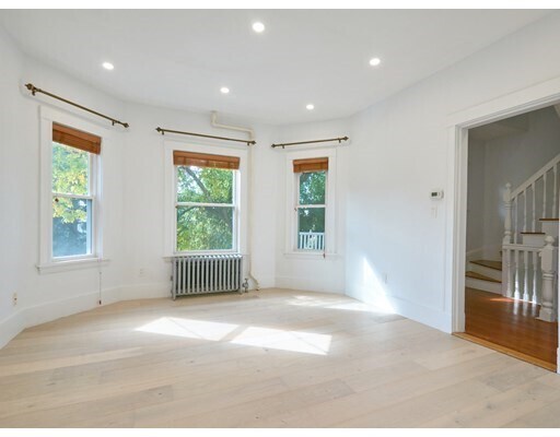 Foto del edificio - 103 Willow Ave