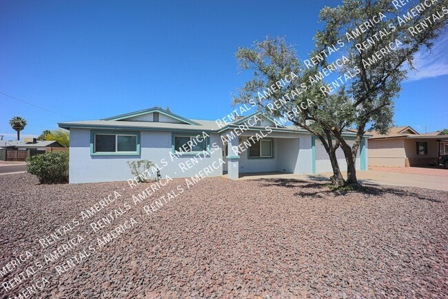 Building Photo - 614 N 74th St
