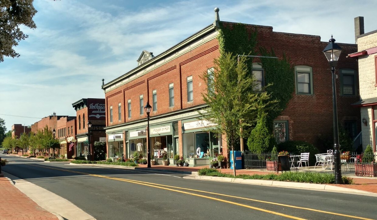 107 S Main St, Gordonsville, VA 22942 Apartments in Gordonsville, VA