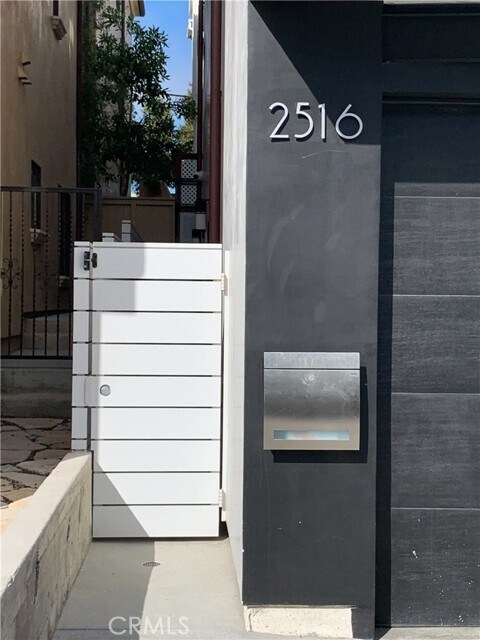 Building Photo - 2516 Alma Ave