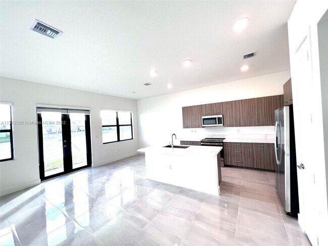 Foto del edificio - 17406 SW 41st St