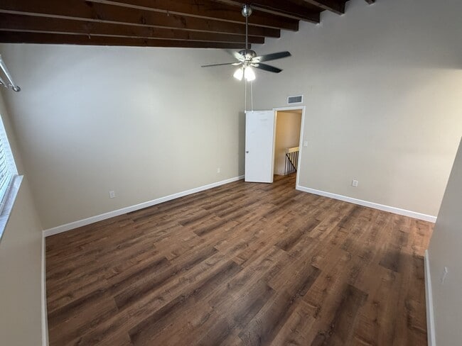 Foto del edificio - 8739 4h Ave Rd