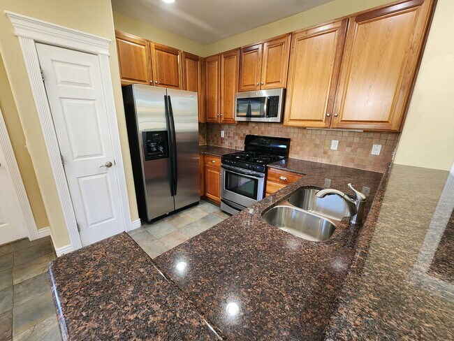 Foto del edificio - Exquisite Paired Home in Coal Creek Village