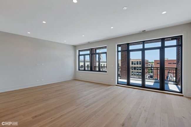 Building Photo - 4414 N Kedzie Ave