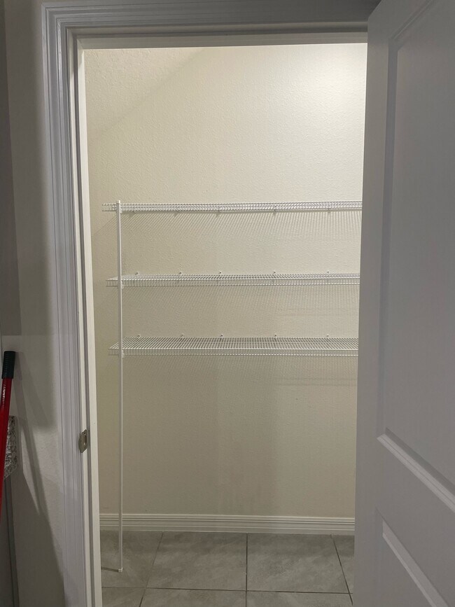 Large Pantry - 5440 Oxford Gray Rd