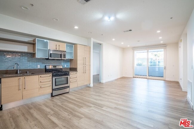 Foto del edificio - 1234 Wilshire Blvd