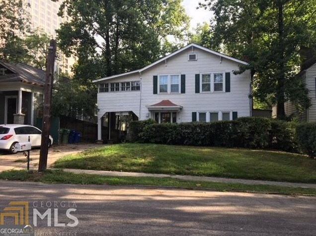 Building Photo - 32 Highland Dr NE