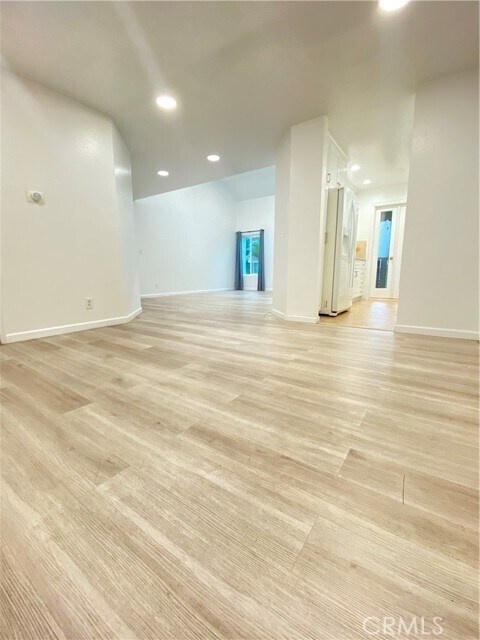Foto del edificio - 18645 Hatteras St