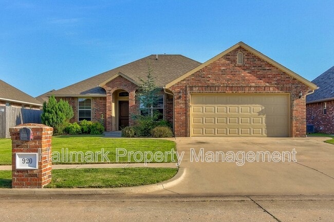 Photo - 920 SW 13th St House