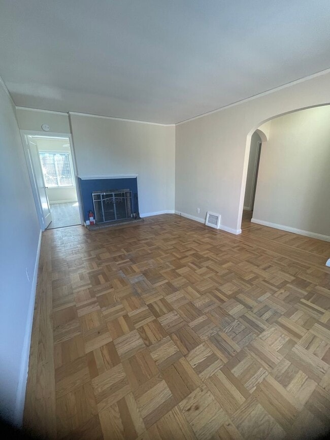 Foto del edificio - Bright and Cheery Home for Rent - Dog Frie...