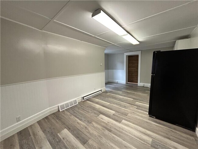 Foto del edificio - 102 N 3rd St