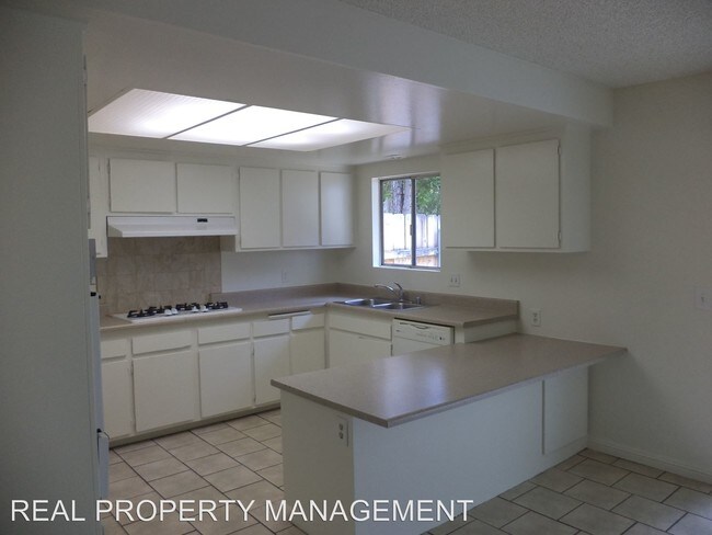 Building Photo - 2136 Via Camino Verde