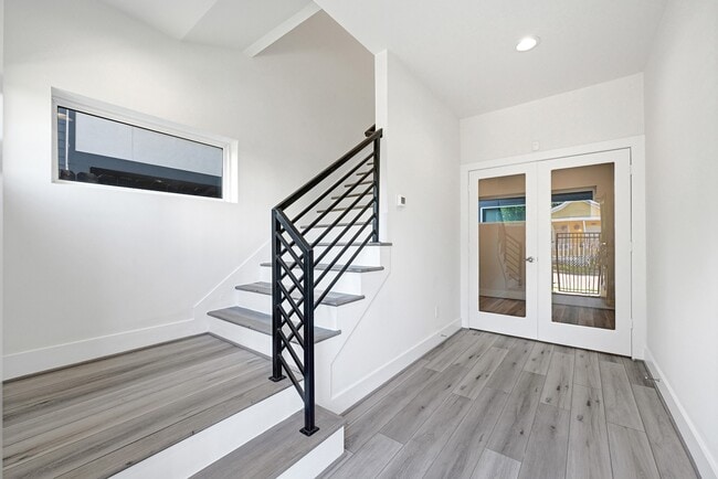 Building Photo - 3313 Baer St