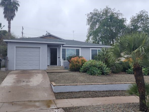 Primary Photo - 213 E 6th Ave