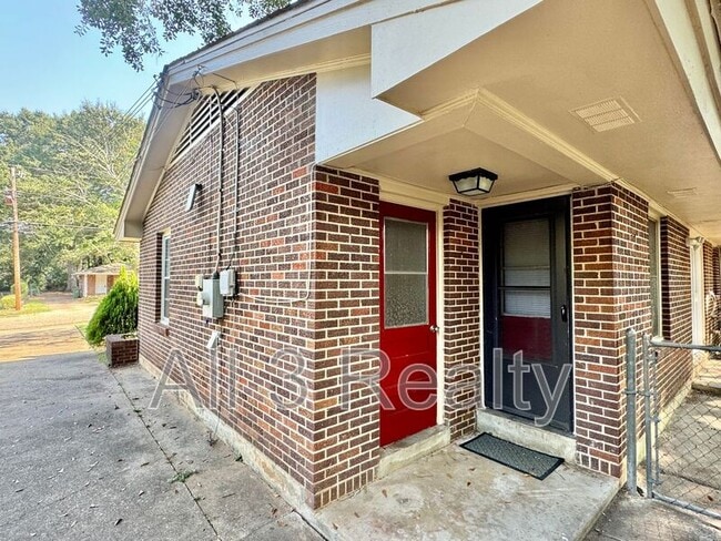 Foto del edificio - 3826 Fairfield Dr