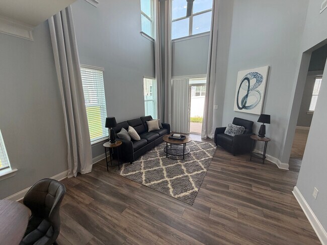Foto del edificio - Room in Townhome on Keeton Ln