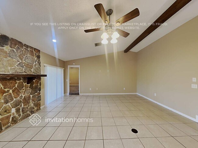 Foto del edificio - 13308 Whaler Dr