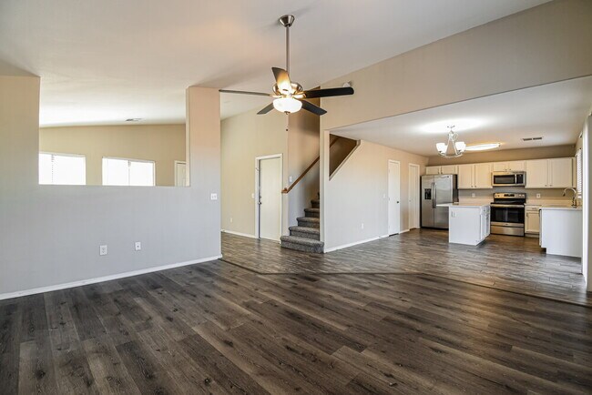 Building Photo - 1456 S Boulder St