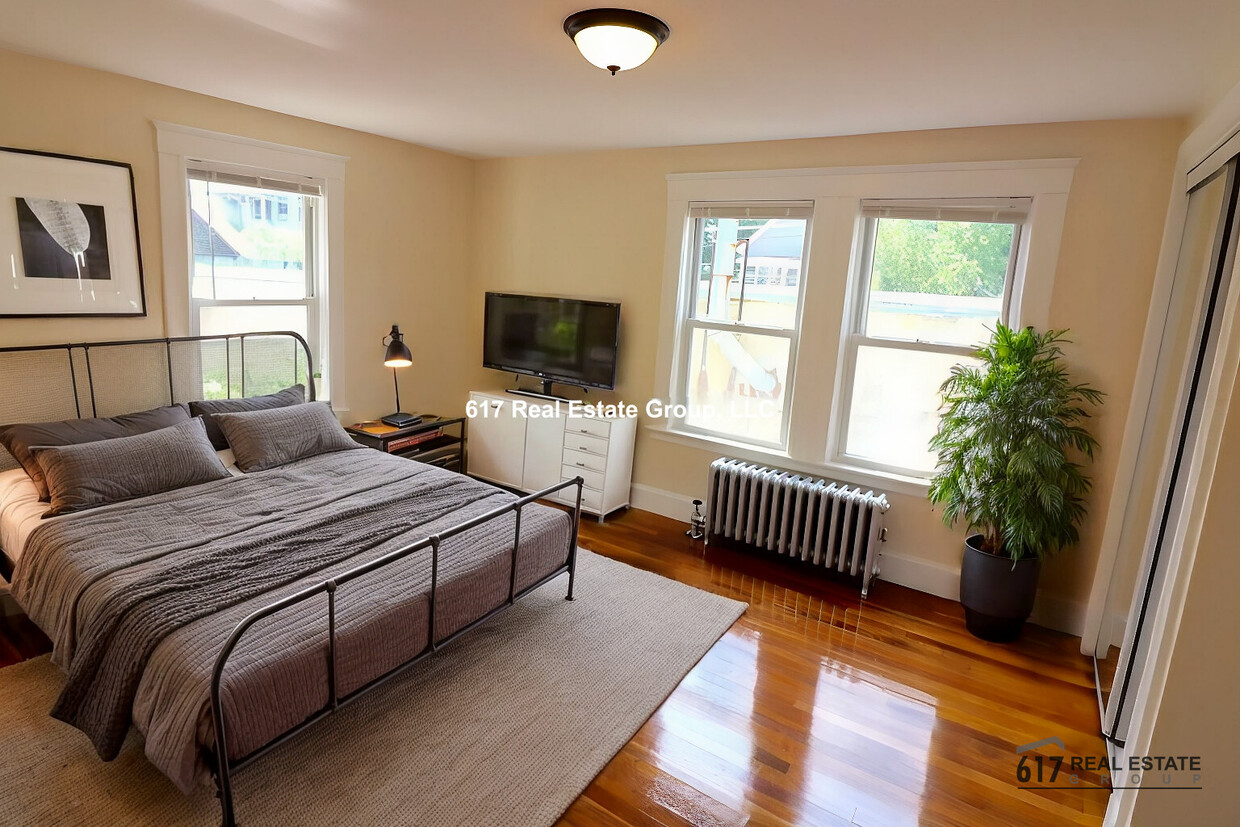Primary Photo - 2572 Massachusetts Ave