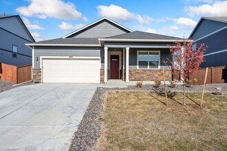 Building Photo - 5000 Alur St