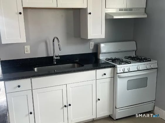 Building Photo - 24 Harding Pl