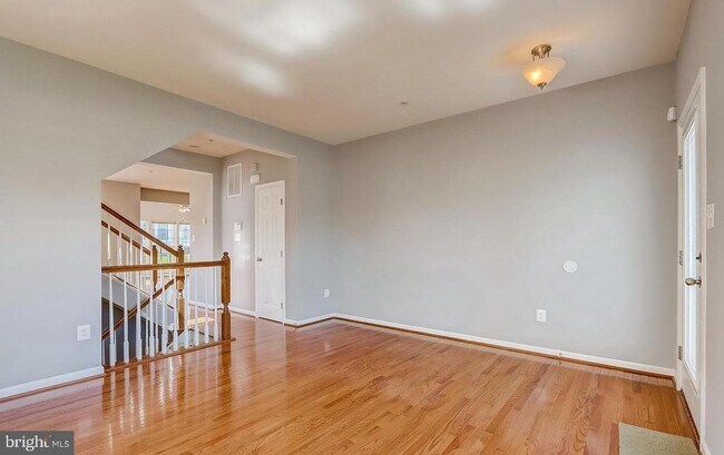 Building Photo - 1709 Hayle Dr