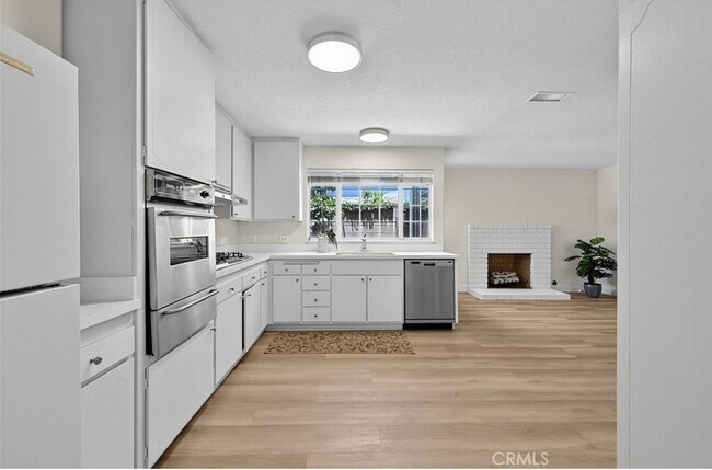 Foto del edificio - 19541 Hartsdale Cir