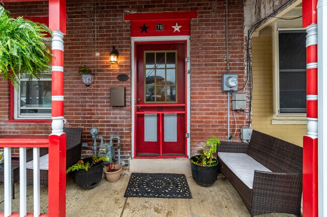 Building Photo - 76 Coryell St