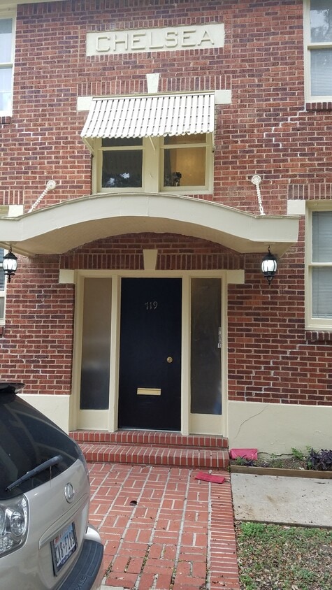 Primary Photo - 719 Chelsea Blvd