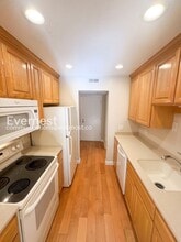 Building Photo - 320 N Civic Dr
