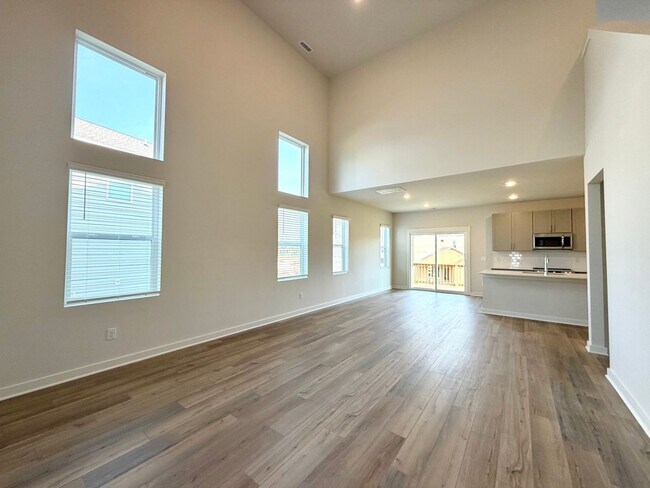 Foto del edificio - 1333 Gentry Dr