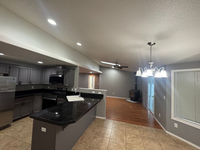 Foto del edificio - 509 Chelan Ave