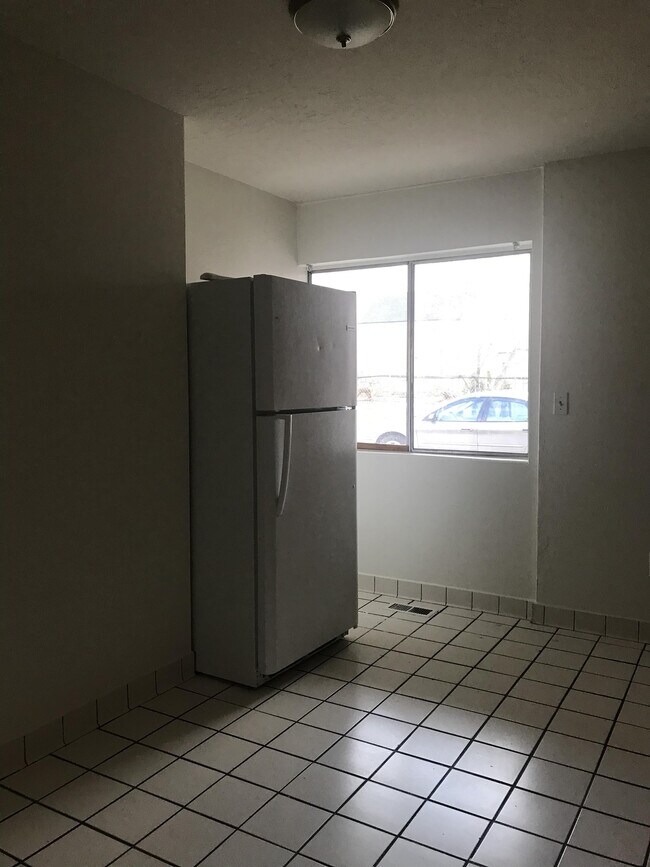 Building Photo - 5 N 100 E