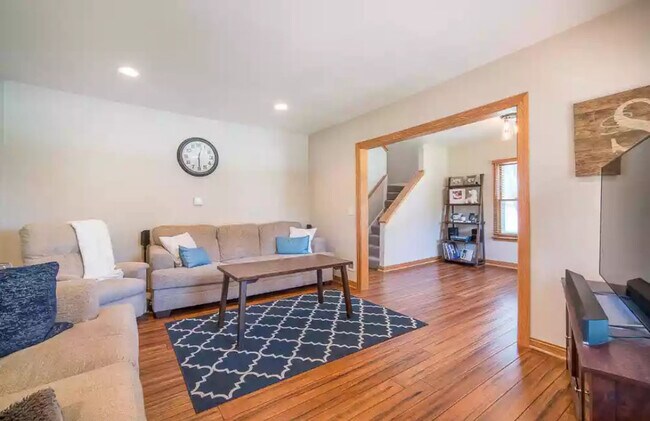 Foto del edificio - 2816 W Grange Ave
